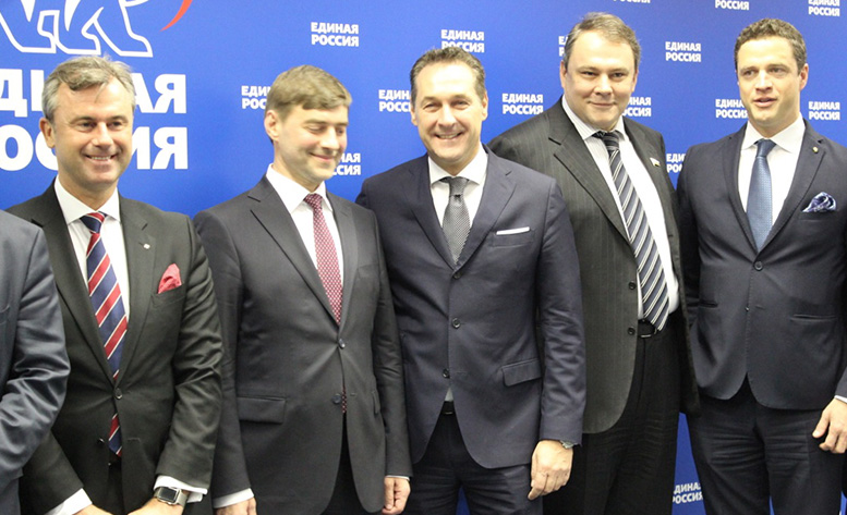 Foto von links nach rechts: Norbert Hofer, Vertragsunterzeichner Sergey Zheleznyak und HC Strache, Vizepräsident der Duma Petr Tolstoy, Johann Gudenus.