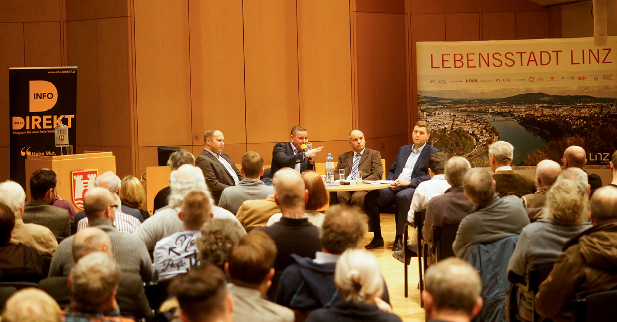 Podiumsdiskussion Info-DIREKT Altes Rathaus
