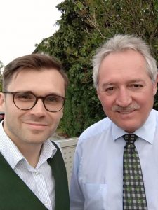 Oberösterreichs Landtagspräsident Viktor Sigl (ÖVP) mit Michael Scharfmüller (Info-DIREKT).