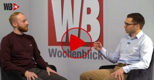 Julian Utz (Wochenblick) und Michael Scharfmüller (Info-DIREKT) beim Interview.