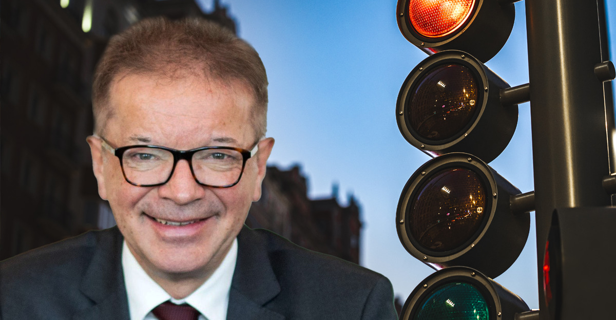 Der grüne Gesundheitsminister Rudolf Anschober muss sich aufgrund seiner Geheimhaltungspolitik immer mehr Kritik gefallen lassen.