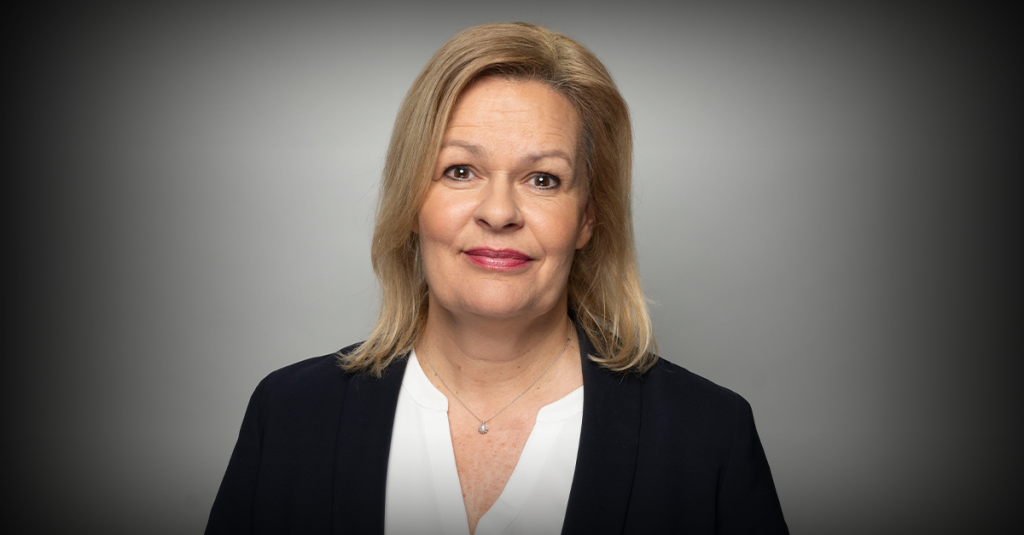 SPD-Ministerin Faeser greift nächstes alternative Medium an